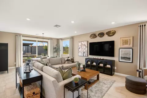 Living - 23664 N 178th Ln, Surprise, AZ 85387 photo 8 of 10