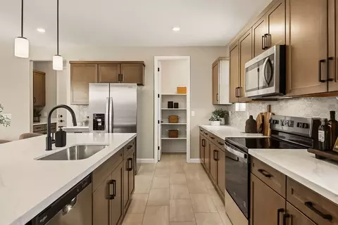 Kitchen - 23664 N 178th Ln, Surprise, AZ 85387 photo 16 of 23