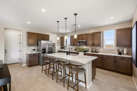 Kitchen - 23664 N 178th Ln, Surprise, AZ 85387 photo 21 of 23
