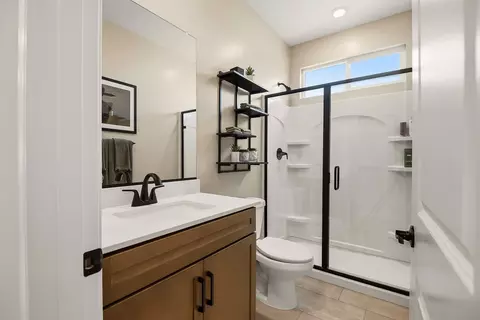 Bath - 23664 N 178th Ln, Surprise, AZ 85387 photo 11 of 12