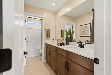 Bath - 23664 N 178th Ln, Surprise, AZ 85387 photo 12 of 12