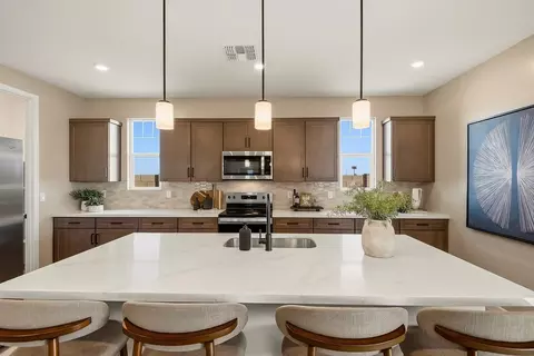 Kitchen - 23664 N 178th Ln, Surprise, AZ 85387 photo 22 of 23