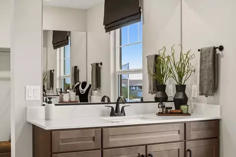 Bath - 23664 N 178th Ln, Surprise, AZ 85387 photo 7 of 12