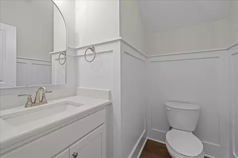 Bath - 2245 Wake Forest St, Virginia Beach, VA 23451 photo 1 of 13