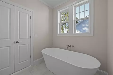 Bath - 2245 Wake Forest St, Virginia Beach, VA 23451 photo 7 of 13