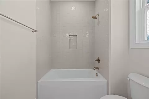 Bath - 2245 Wake Forest St, Virginia Beach, VA 23451 photo 13 of 13