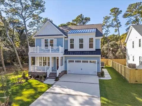 Exterior - 2245 Wake Forest St, Virginia Beach, VA 23451 photo 5 of 5