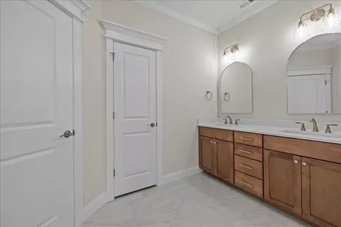 Bath - 2245 Wake Forest St, Virginia Beach, VA 23451 photo 3 of 13