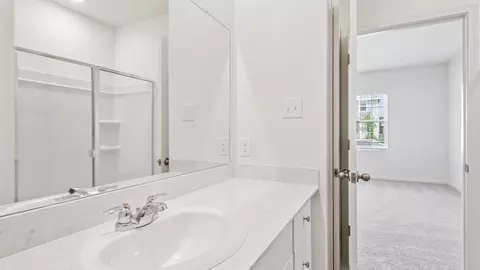 Bath - 504 Mcfadin Way, Taylor, TX 76574 photo 2 of 5