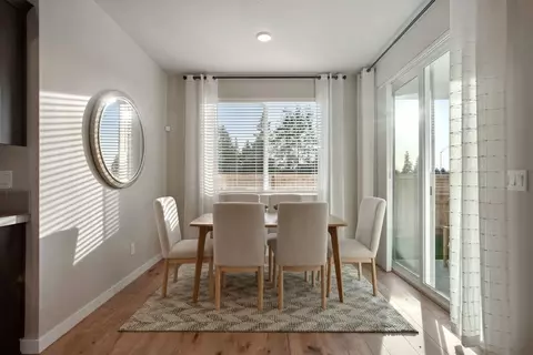 Dining - 173 Alder St, Eagle Point, OR 97524 photo 1 of 2