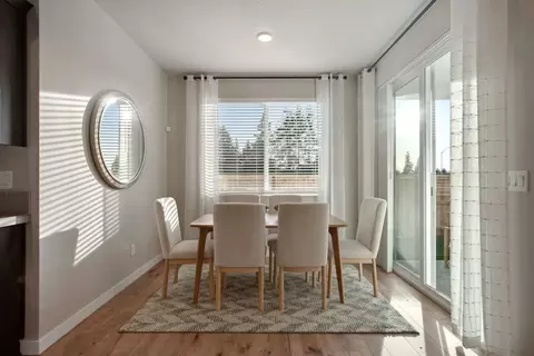 Dining - 173 Alder St, Eagle Point, OR 97524 photo 2 of 3