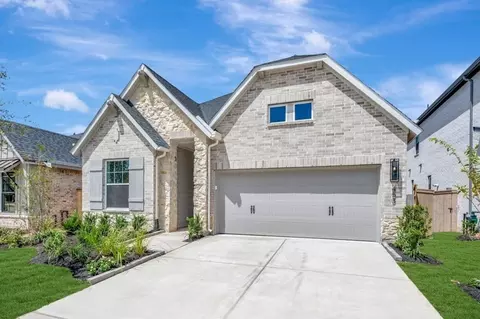 453 Wild Thicket Dr, Katy, TX 77493