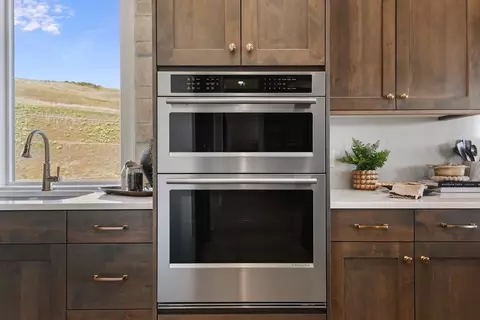 Kitchen - 7039 W Tolland St, Eagle, ID 83616 photo 5 of 9