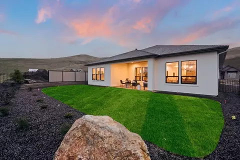 Exterior - 7039 W Tolland St, Eagle, ID 83616 photo 5 of 11