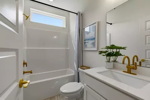 Bath - 3061 Claredon St, Longs, SC 29568 photo 2 of 2