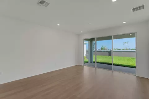 Living - 8120 Sunny Point Trl, Parrish, FL 34219 photo 5 of 8