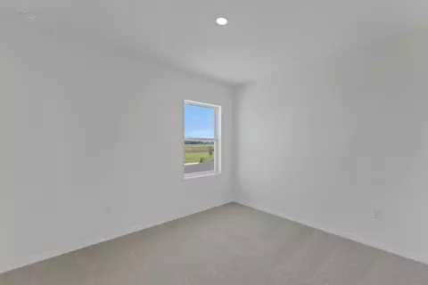 Bedroom - 8120 Sunny Point Trl, Parrish, FL 34219 photo 3 of 13
