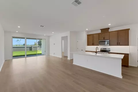 Living - 8120 Sunny Point Trl, Parrish, FL 34219 photo 1 of 8