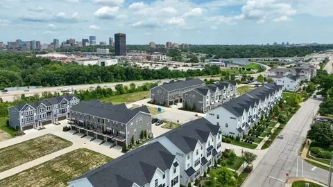 8914 E Gateway Hts, Saint Louis, MO 63144