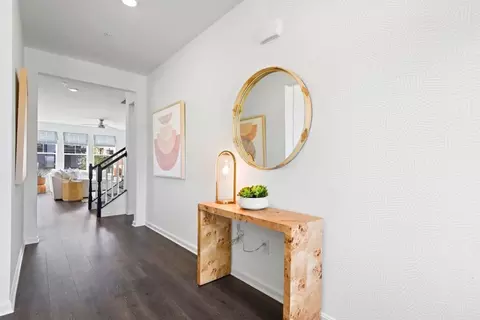 Entry Way - 813 Foundry St, Frederick, MD 21701 photo 2 of 3