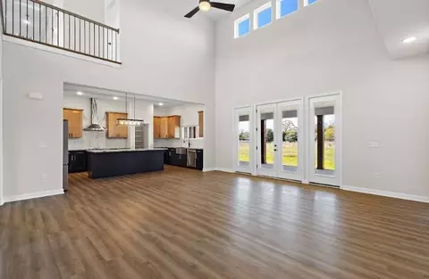 Living - 234 Hall Rd, Hampton, VA 23664 photo 2 of 3