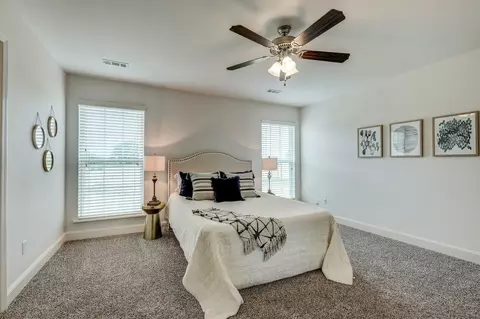 Bedroom - Vaughn Road, Centerton, AR 72719 photo 1 of 7