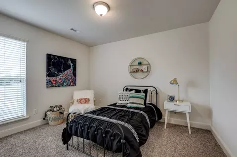 Bedroom - Vaughn Road, Centerton, AR 72719 photo 3 of 7