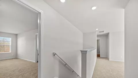Entry Way - 511 Alder Lane Ct, Griffin, GA 30223 photo 4 of 5