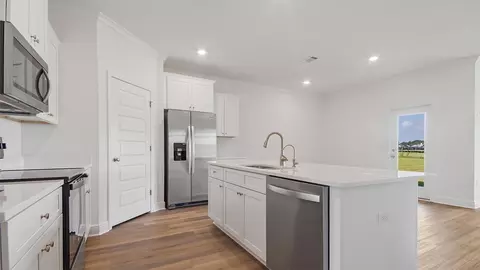Kitchen - 143 Gray Owl Dr E, Freeport, FL 32439 photo 1 of 5