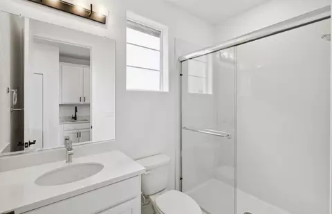 Bath - 17184 Coral Tree Ln, Lathrop, CA 95330 photo 1 of 4