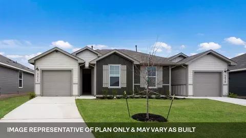 142 Harrison Xing # A, Uhland, TX 78640