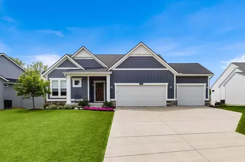 Exterior - 14054 Ambrosia Ave, Dewitt, MI 48820 photo 15 of 17