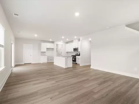903 Rising Oak Ct, Spartanburg, SC 29301