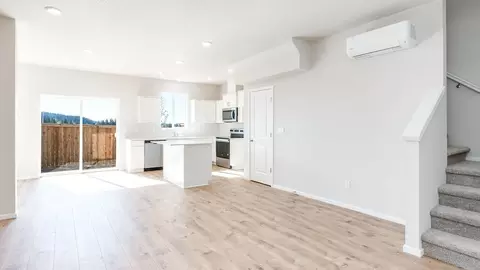 Living - 3409 SW Thomas Ave, Gresham, OR 97080 photo 1 of 6