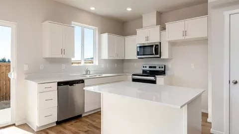 Kitchen - 3409 SW Thomas Ave, Gresham, OR 97080 photo 1 of 5