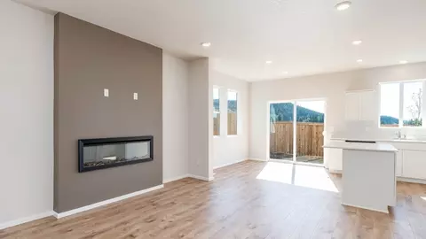 Living - 3409 SW Thomas Ave, Gresham, OR 97080 photo 2 of 6