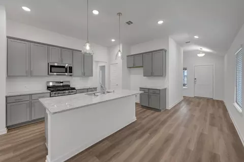 20534 Draper Rd, Tomball, TX 77377
