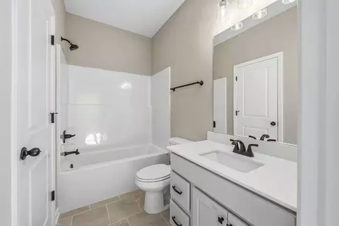 Bath - 7220 Bill Dorn Rd, Appling, GA 30802 photo 1 of 2