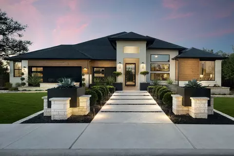 Exterior - 3404 Emerald Lake Path, Georgetown, TX 78628 photo 3 of 8