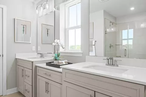 Bath - 4669 Four Leaf Ln, Midlothian, VA 23112 photo 2 of 7