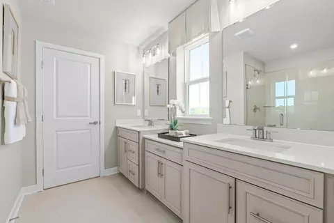 Bath - 4669 Four Leaf Ln, Midlothian, VA 23112 photo 1 of 7