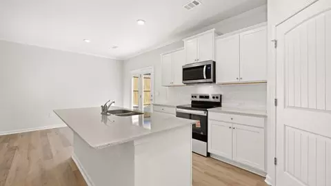 4153 Kestrel Ct, Gainesville, GA 30506