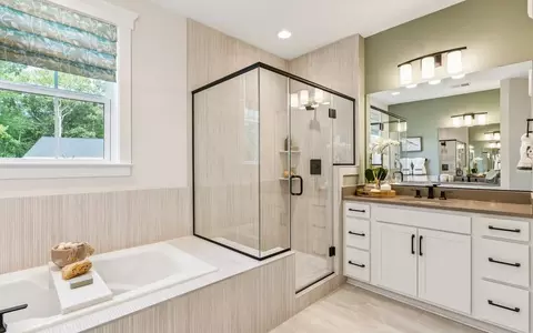 Bath - 112 Statesman Dr, Stephenson, VA 22656 photo 1 of 3