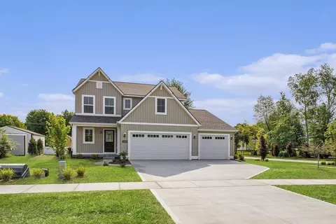 11350 Traverse Dr, Grand Ledge, MI 48837