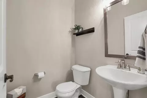 Bath - 6666 Cobblestone Dr, Pendleton, IN 46064 photo 1 of 8
