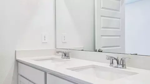 Bath - 5588 Taverna Loop, Winter Haven, FL 33884 photo 5 of 5