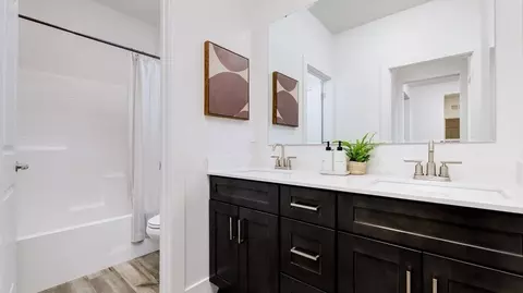 Bath - 15191 Cloud Crest Ave, Caldwell, ID 83607 photo 2 of 2