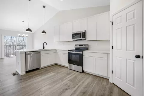 Kitchen - 1308 Hillside Ct, Rolla, MO 65401 photo 14 of 14