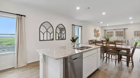 Kitchen - 140 Pheasant Run Rd, Terrell, TX 75160 photo 1 of 8
