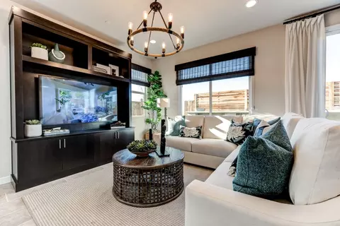 Living - 2920 E Ava Dr, Fresno, CA 93730 photo 4 of 5